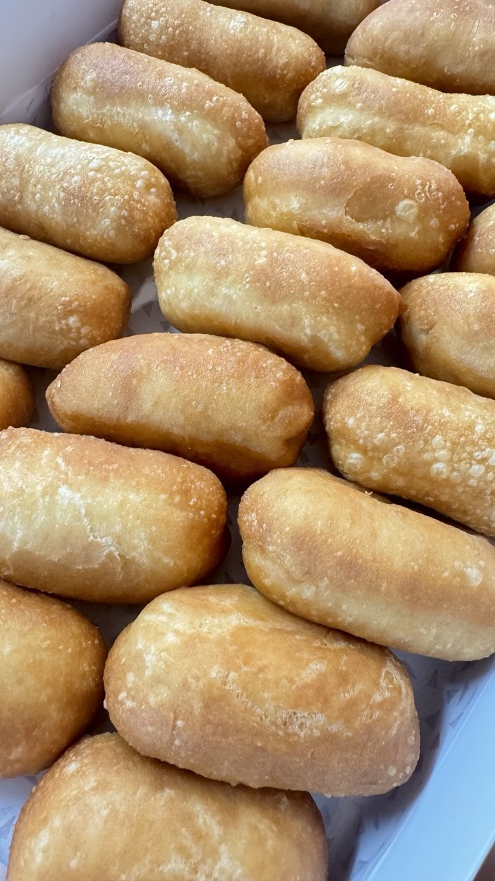 Мини сосиски в тесте во фритюре (мин. 20 шт)